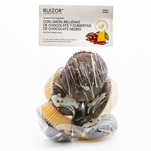 MAGDALENAS RELLENAS DE CHOCOLATE Y CUBIERTAS DE CHOCOLATE NEGRO