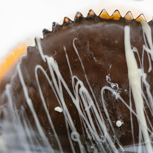 MAGDALENAS RELLENAS DE CHOCOLATE Y CUBIERTAS DE CHOCOLATE NEGRO